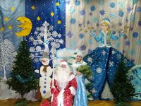 Накануне Нового года Майдаковский сельский клуб превратился в резиденцию Деда Мороза и Снегурочки.